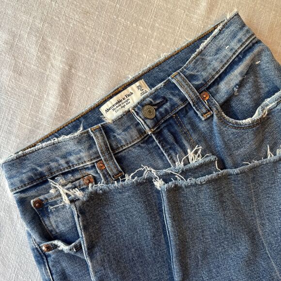 Abercrombie & Fitch Jeans 25/0L Blue Ankle Straight Ultra High Rise Raw Hem NWOT - Picture 1 of 16